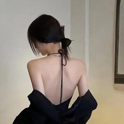 有钱别嘚瑟